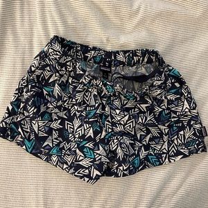 Patagonia ‘barely baggies’ size S patterned shorts